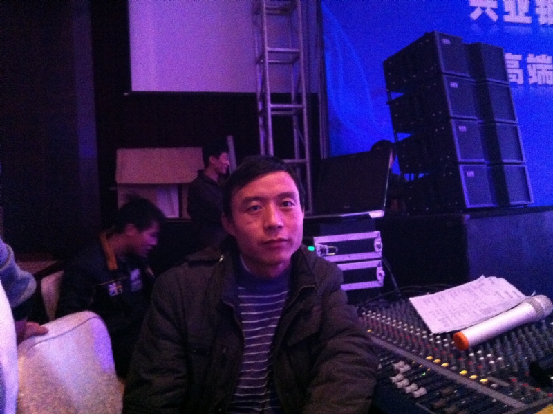 疯狂调音师的第一张照片--青海987交友网