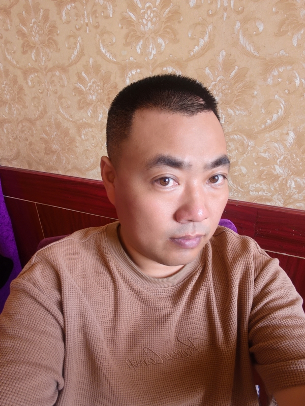 擦亮眼睛向前看的第二张照片--青海交友中心